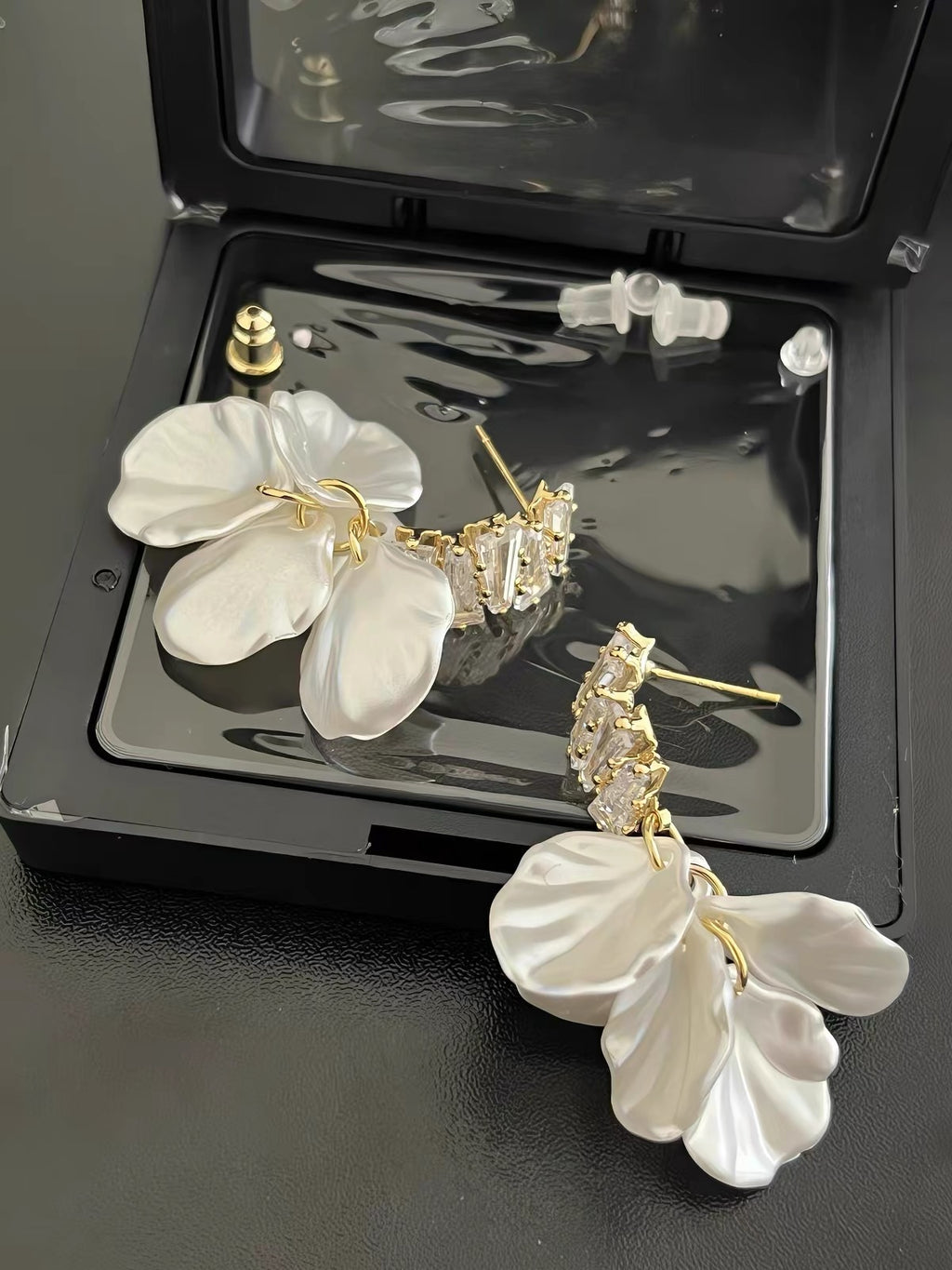KUINA
Minimal Jewelry