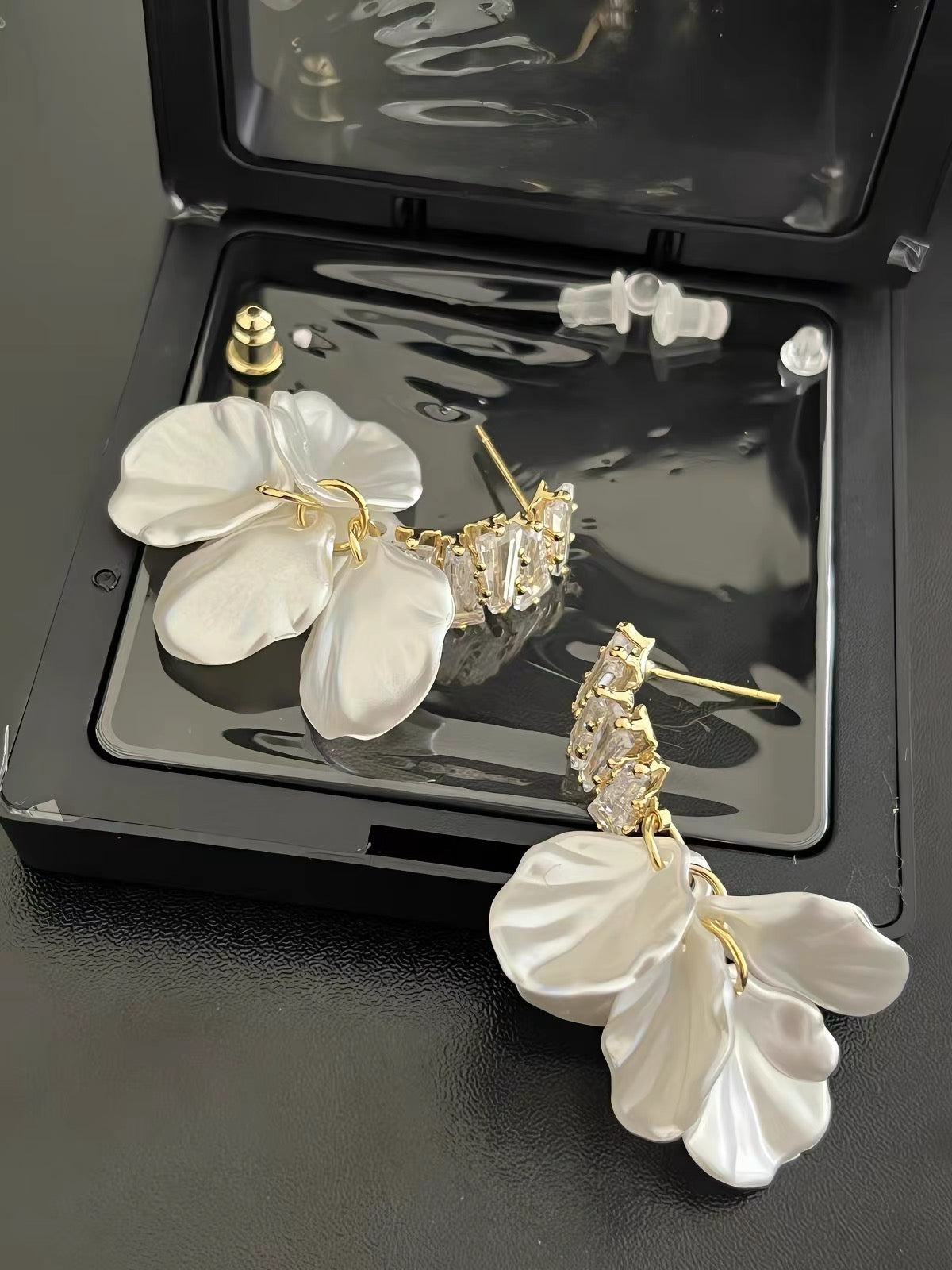 KUINA
Minimal Jewelry
