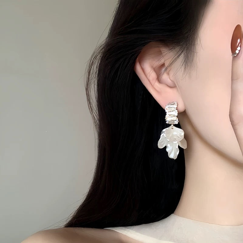 KUINA
Minimal Jewelry